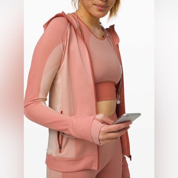 Lululemon Ebb to Train Hoodie Jacket Full Zip Size 12
Copper Clay / Angel Wing - Picture 3 of 12